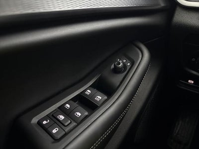 2025 Jeep Grand Cherokee Laredo 4x2