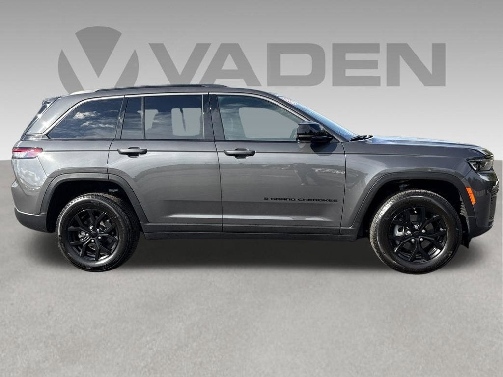 2026 Jeep Grand Cherokee Altitude 4x4