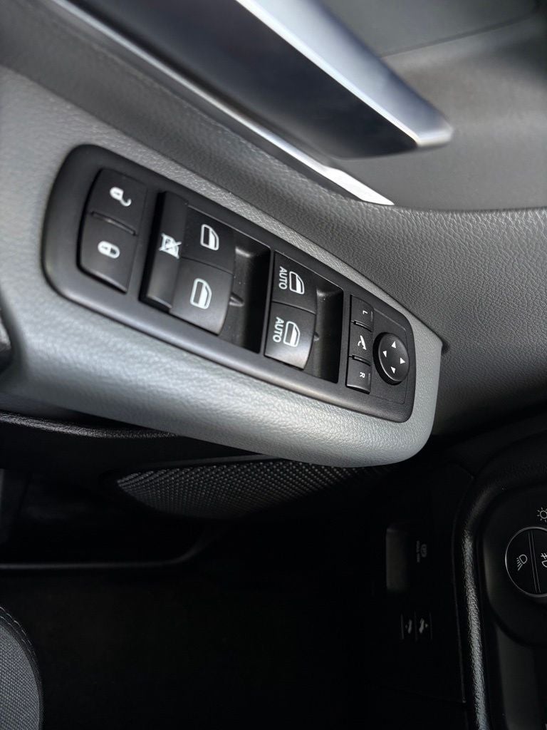 2020 RAM 1500 Big Horn Crew Cab 4x4 5'7' Box