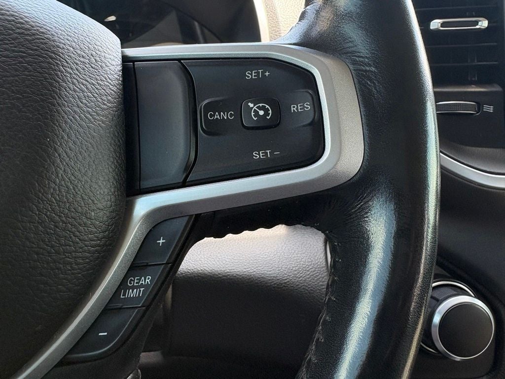 2020 RAM 1500 Big Horn Crew Cab 4x4 5'7' Box