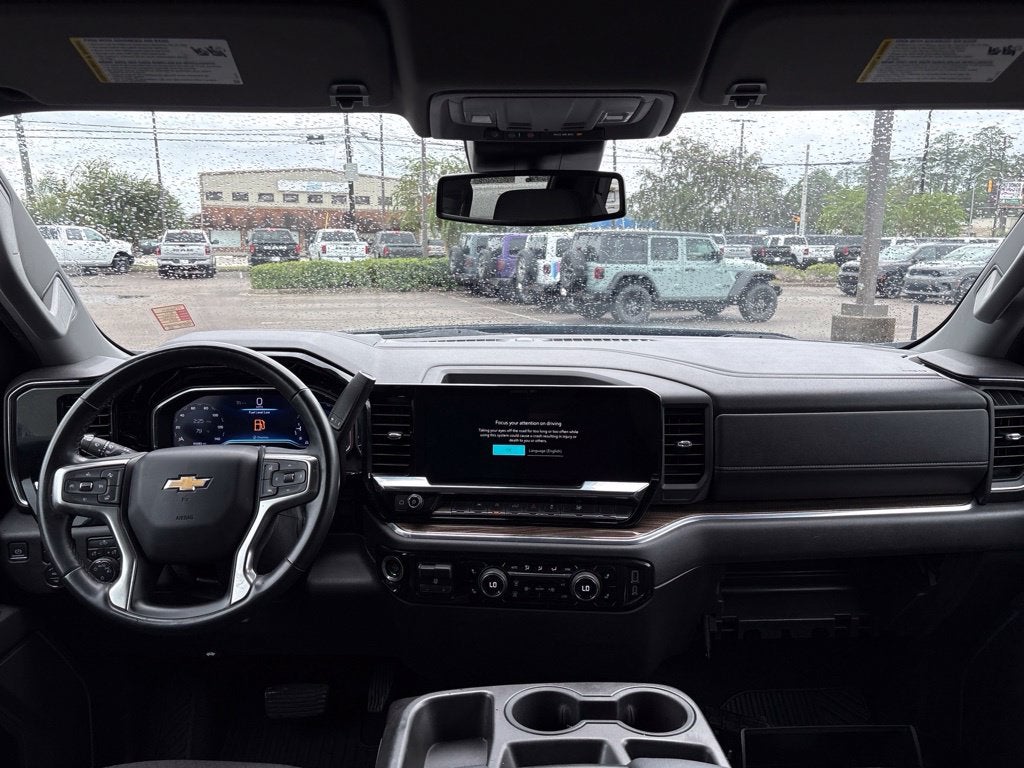 2023 Chevrolet Silverado 1500 4WD Crew Cab Standard Bed LT