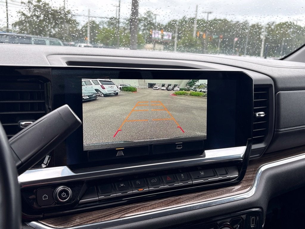2023 Chevrolet Silverado 1500 4WD Crew Cab Standard Bed LT