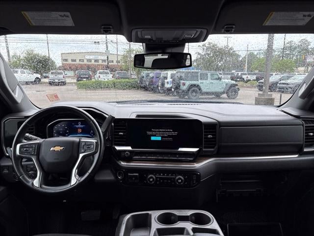 2023 Chevrolet Silverado 1500 4WD Crew Cab Standard Bed LT