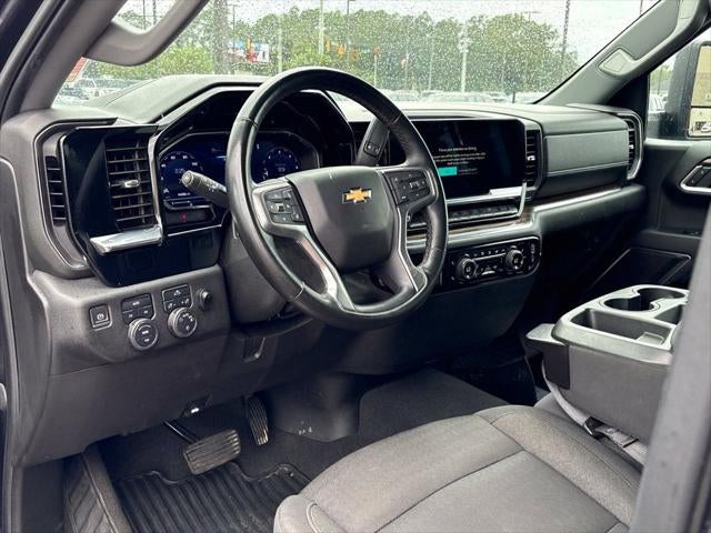 2023 Chevrolet Silverado 1500 4WD Crew Cab Standard Bed LT