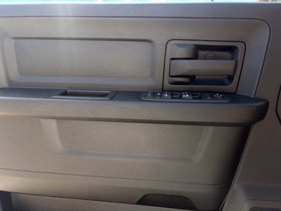 2021 RAM 1500 Classic Tradesman Crew Cab 4x4 5'7' Box