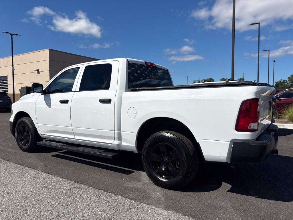 2021 RAM 1500 Classic Tradesman Crew Cab 4x4 5'7' Box