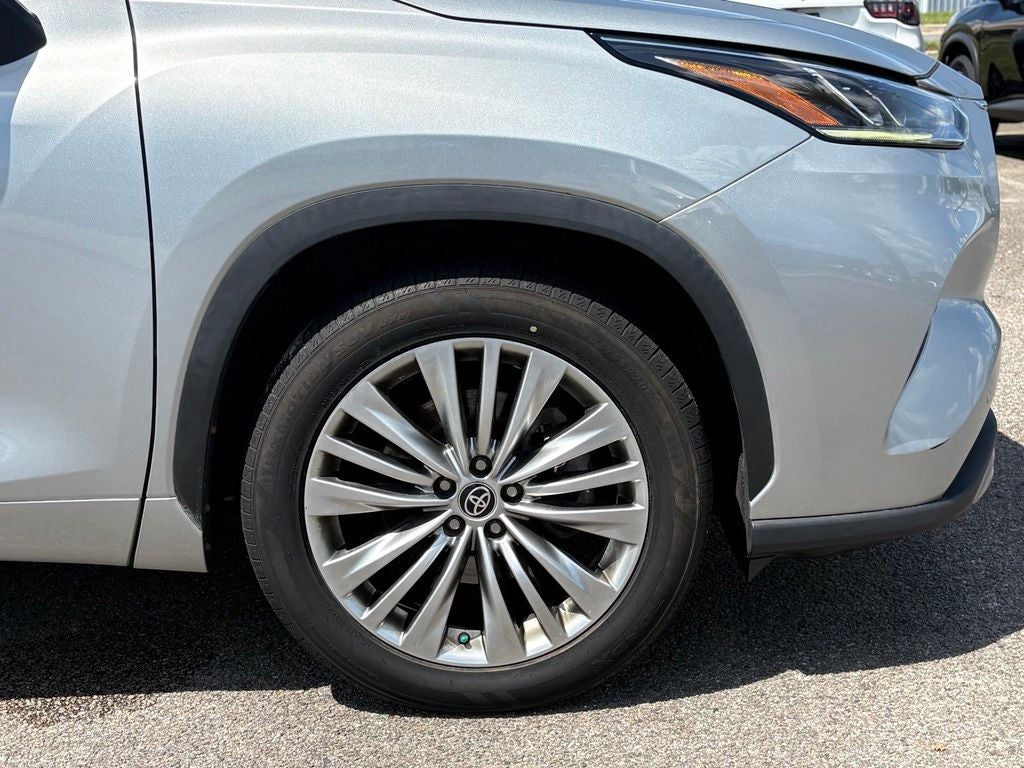 2023 Toyota Highlander Platinum