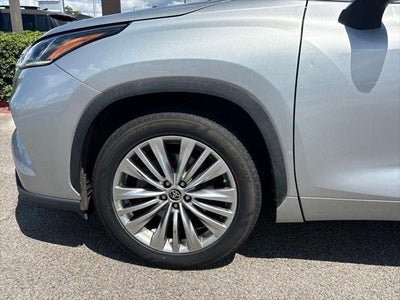 2023 Toyota Highlander Platinum