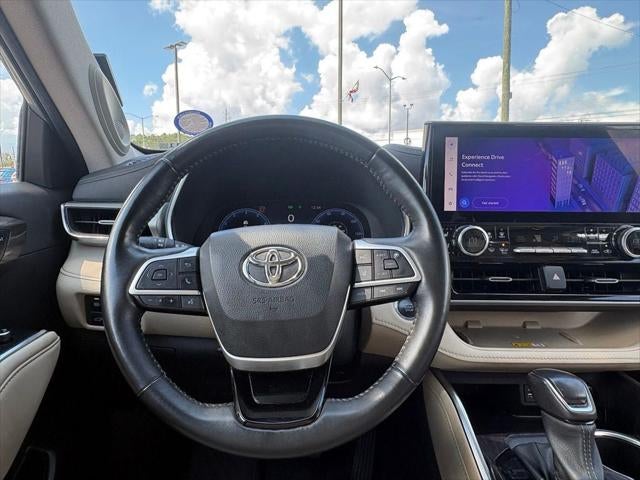 2023 Toyota Highlander Platinum