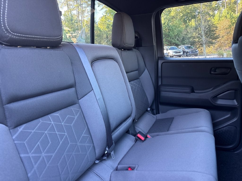 2027 Nissan Frontier Crew Cab SV