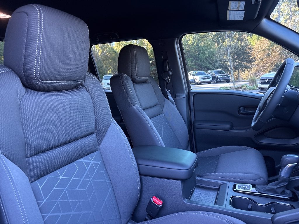 2027 Nissan Frontier Crew Cab SV