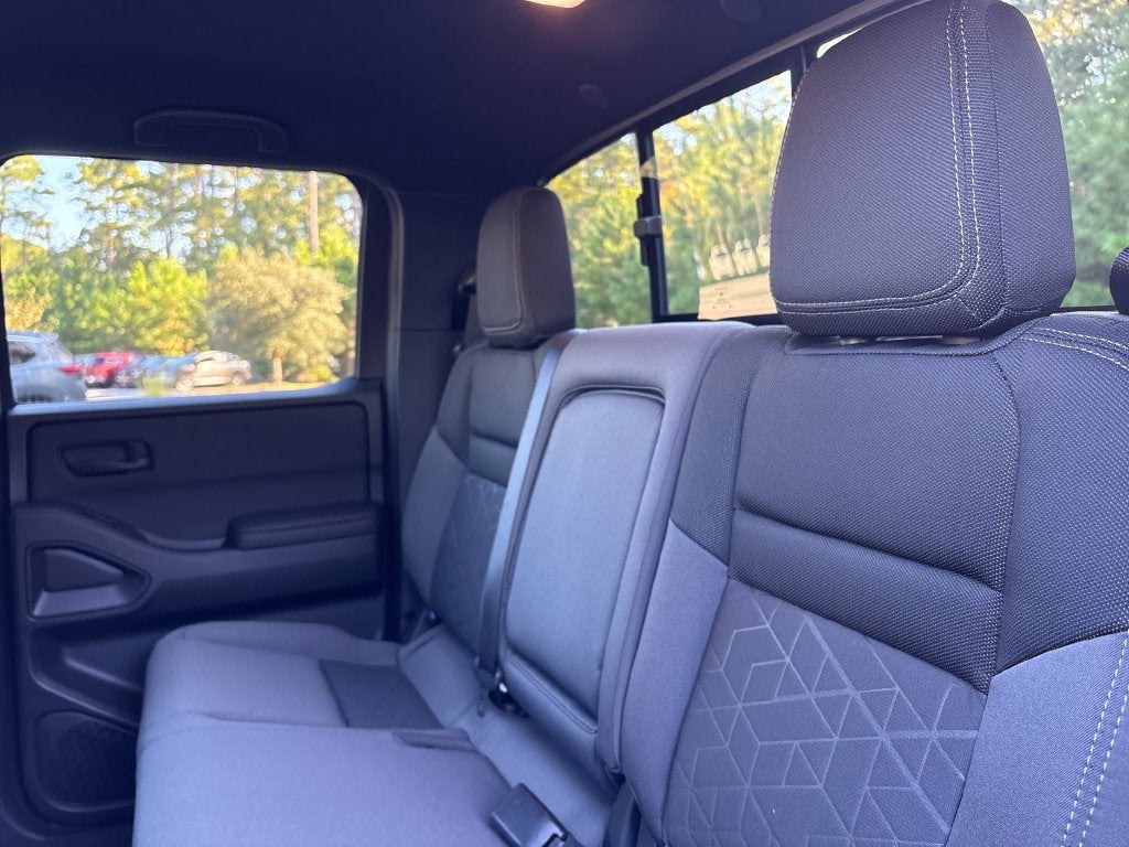 2027 Nissan Frontier Crew Cab SV