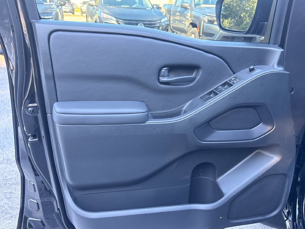 2027 Nissan Frontier Crew Cab SV
