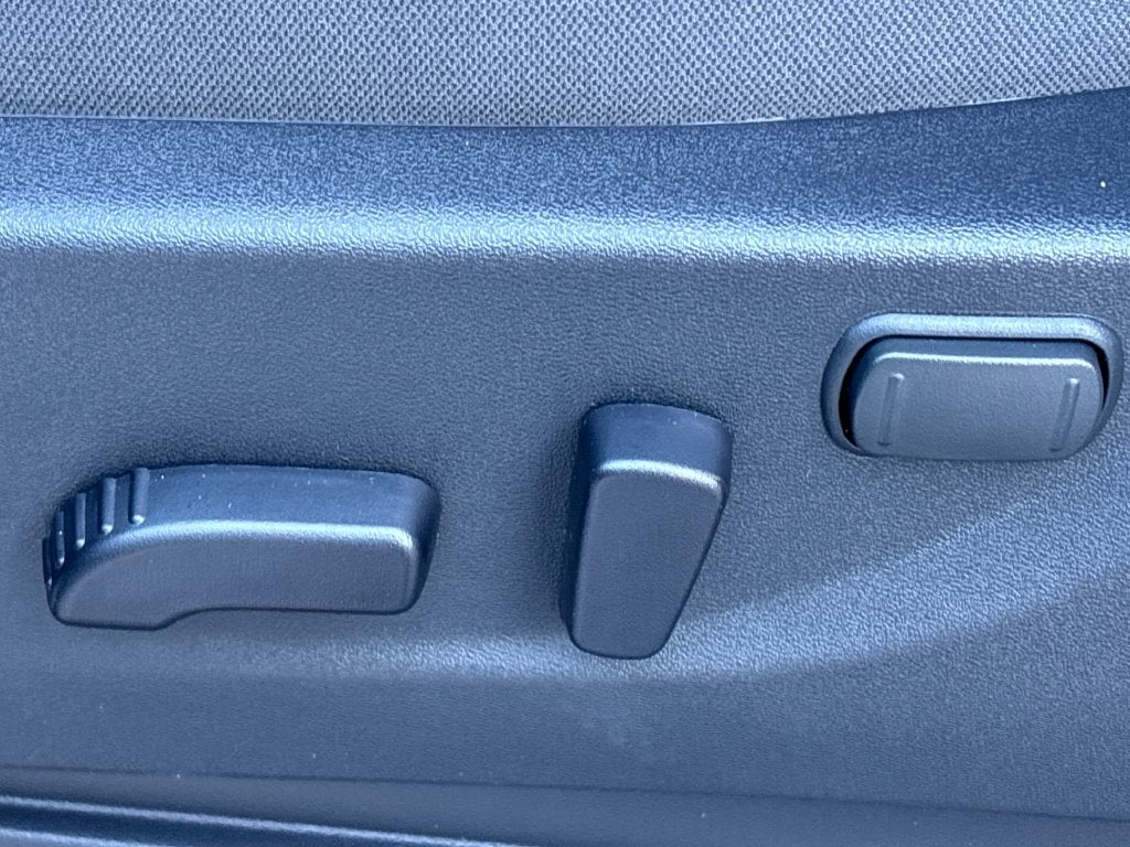 2027 Nissan Frontier Crew Cab SV