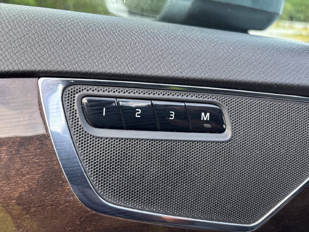2018 Volvo XC90 T5 Momentum