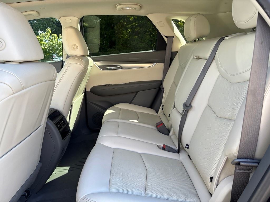 2022 Cadillac XT5 Premium Luxury