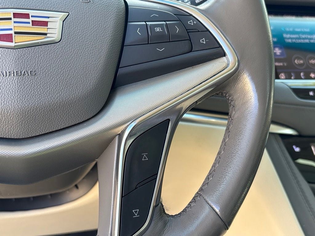 2022 Cadillac XT5 Premium Luxury