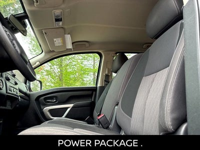 2023 Nissan Titan SV