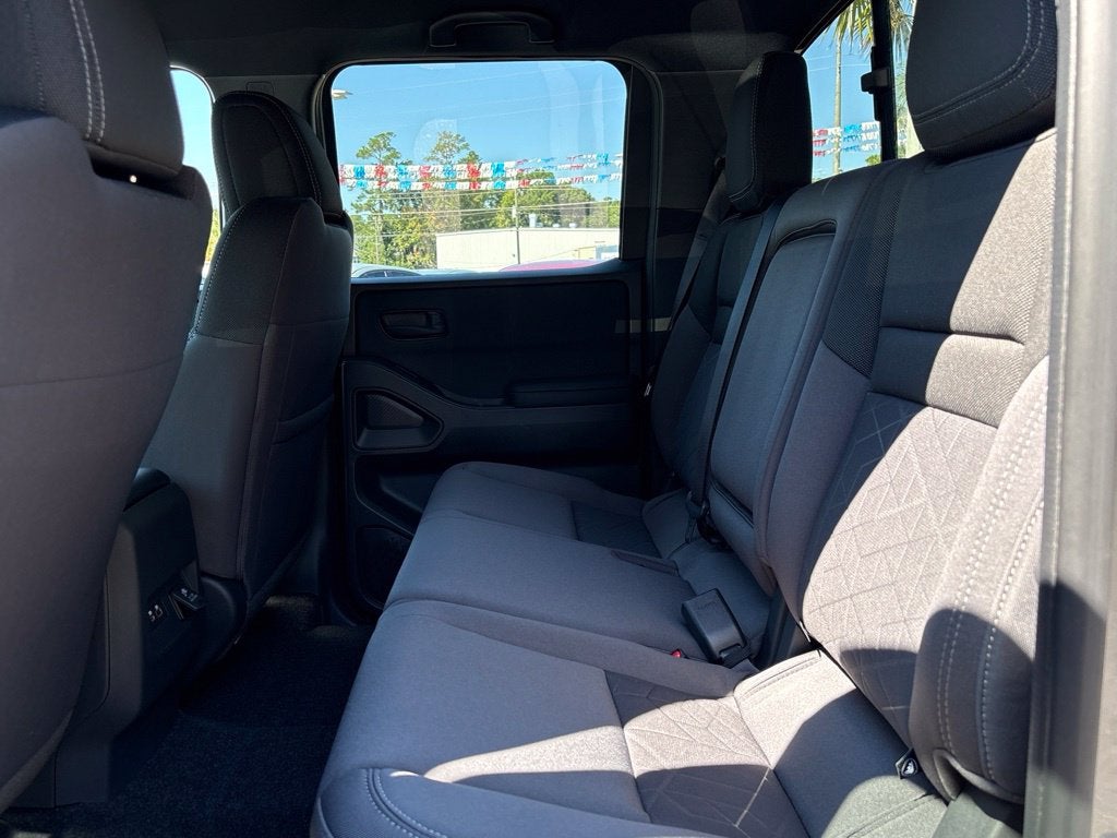 2027 Nissan Frontier SV