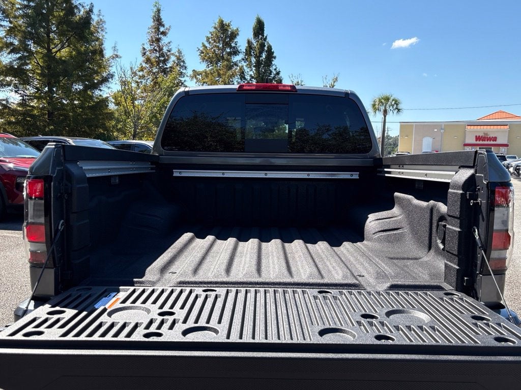 2027 Nissan Frontier SV