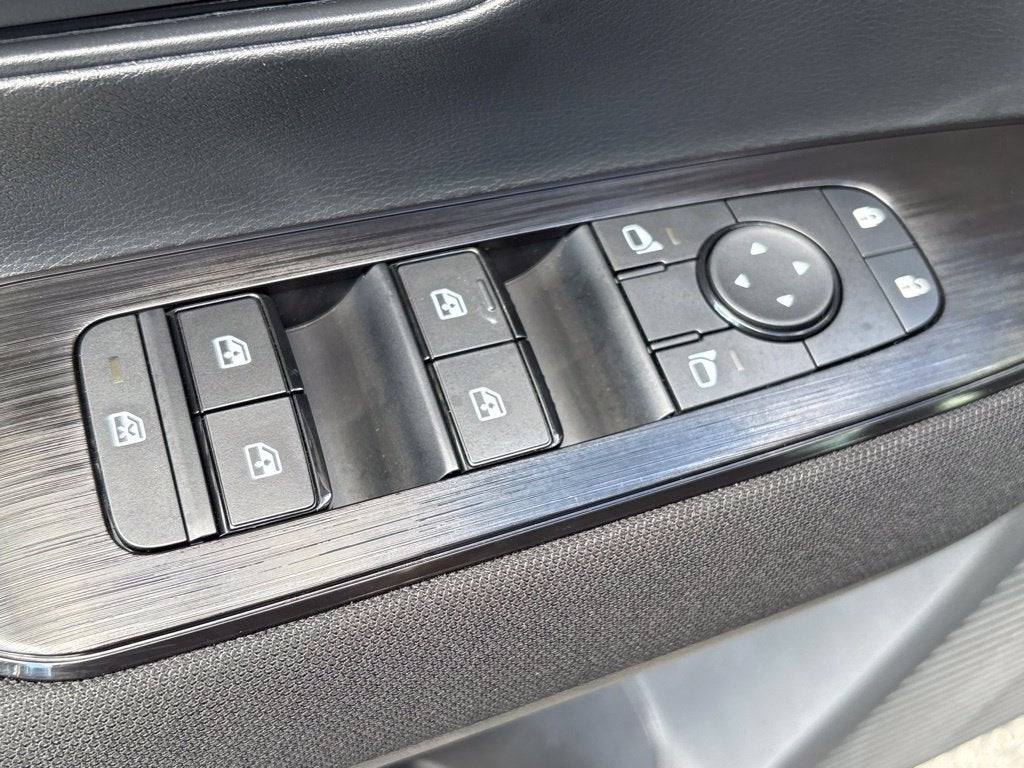 2027 Nissan Kicks S
