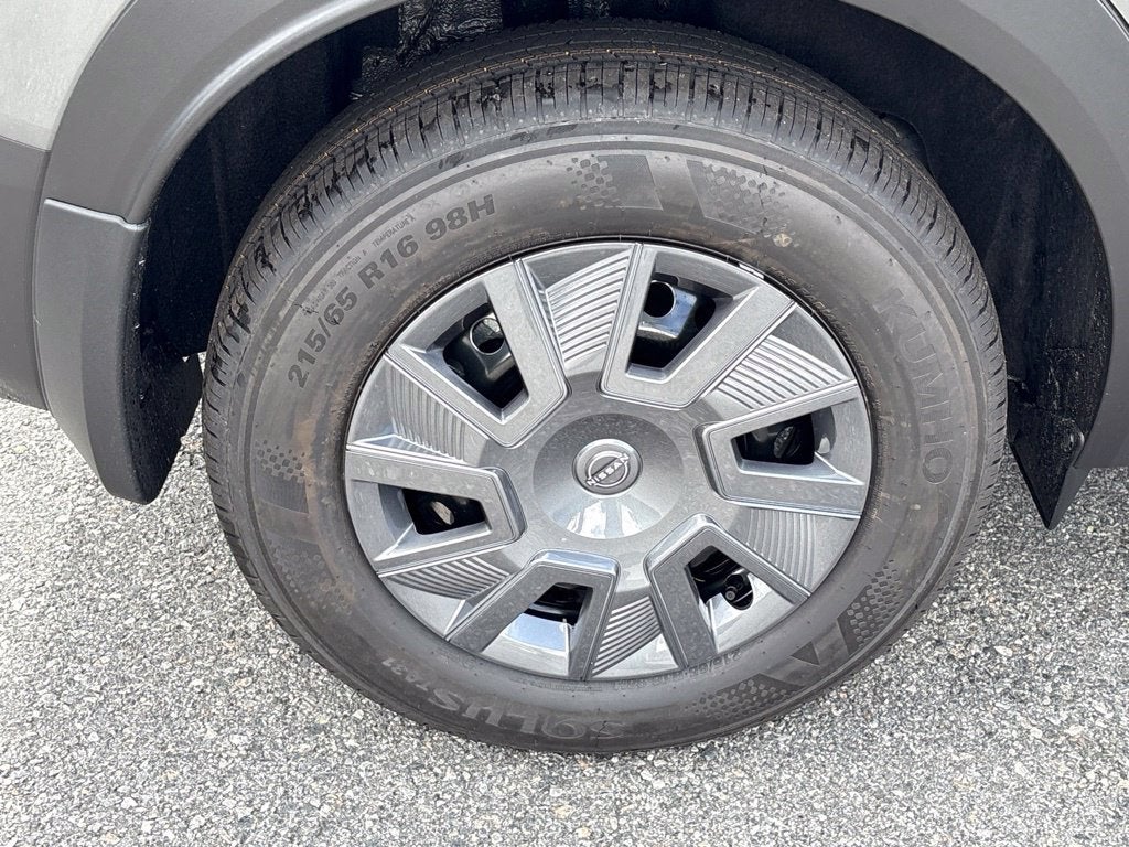 2027 Nissan Kicks S