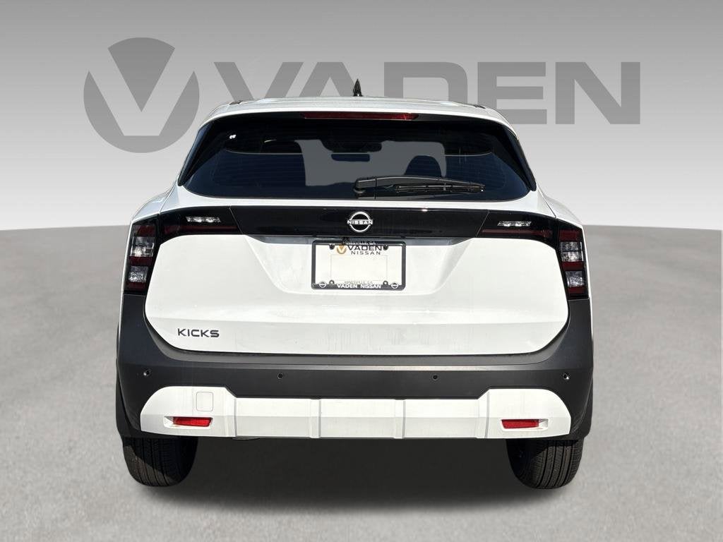 2026 Nissan Kicks S