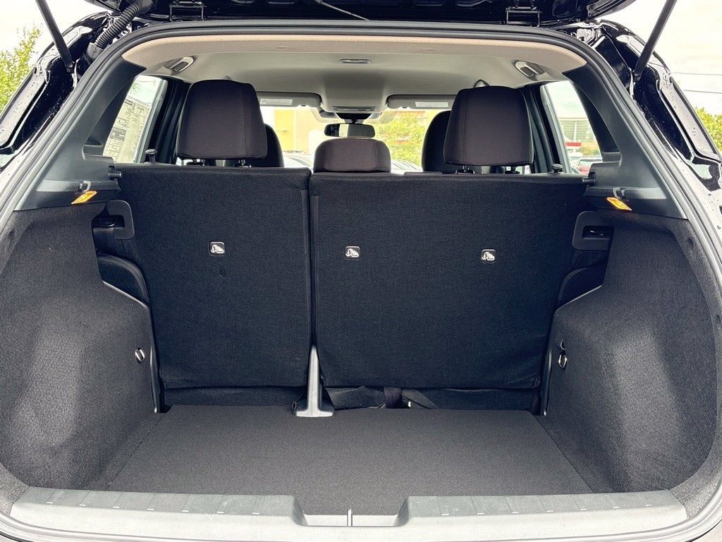 2027 Nissan Kicks S