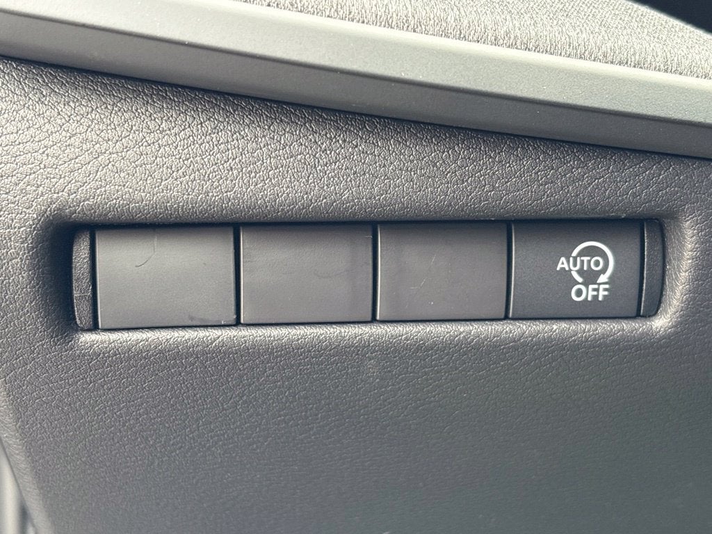 2027 Nissan Kicks S