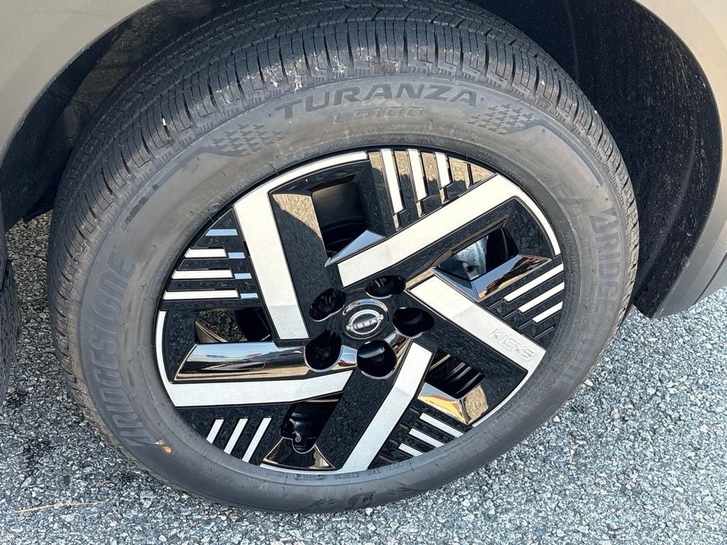 2027 Nissan Kicks SV