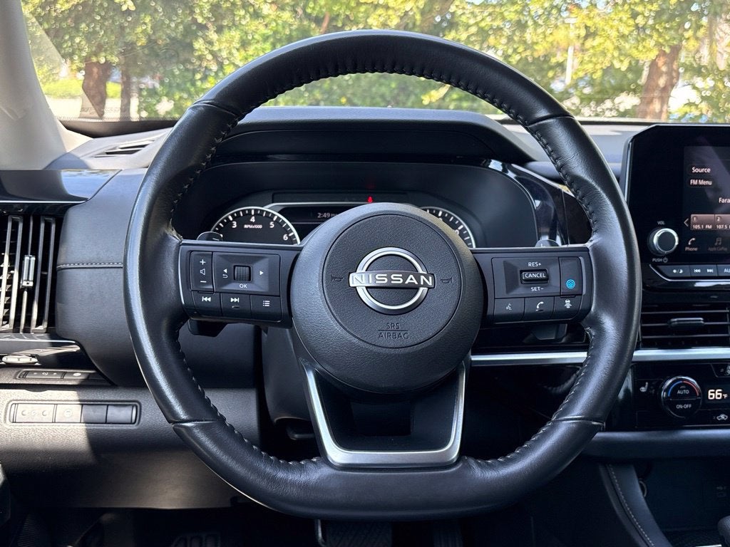 2024 Nissan Pathfinder SV
