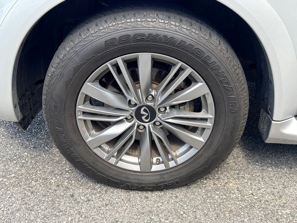 2021 INFINITI QX80 LUXE