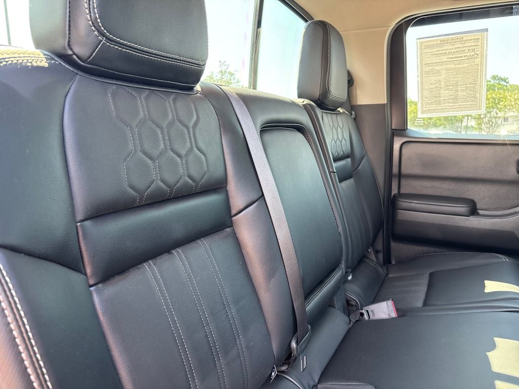 2025 Nissan Frontier Crew Cab SL