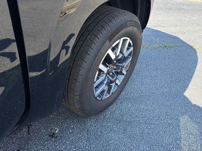 2025 Nissan Frontier Crew Cab SL