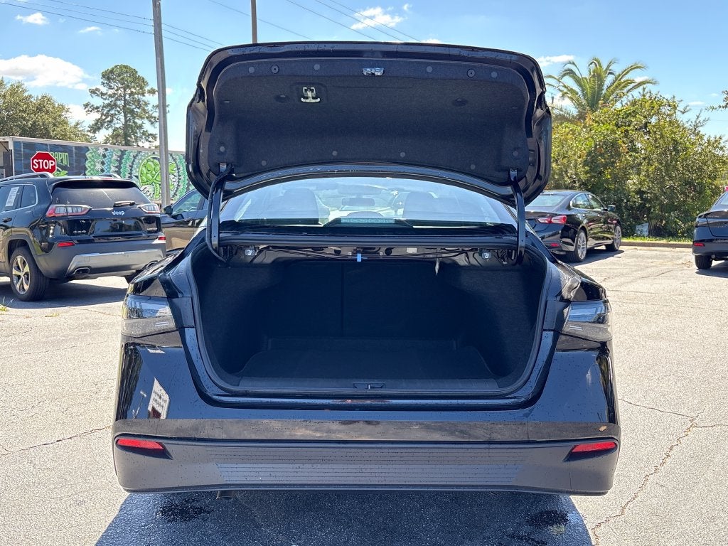 2027 Nissan Sentra SV