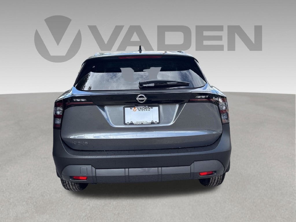 2027 Nissan Kicks SV
