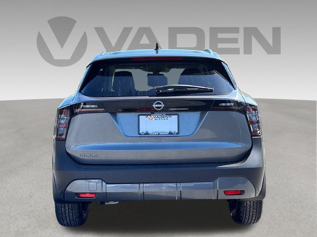 2027 Nissan Kicks SV
