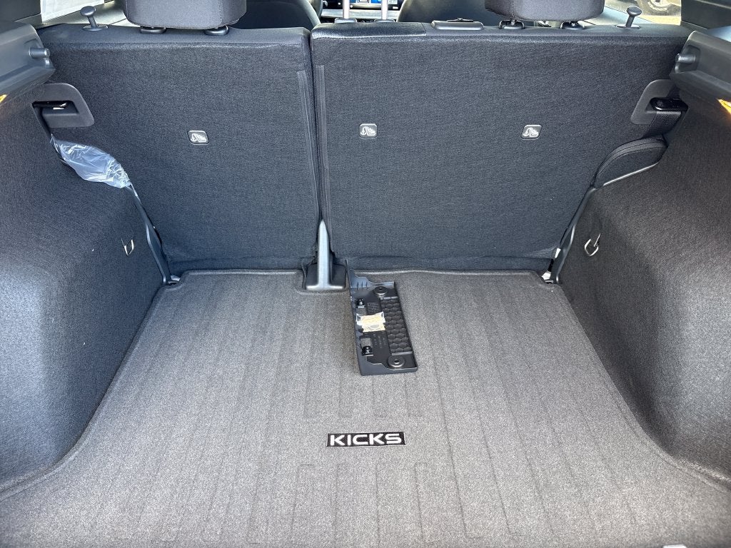 2027 Nissan Kicks SV
