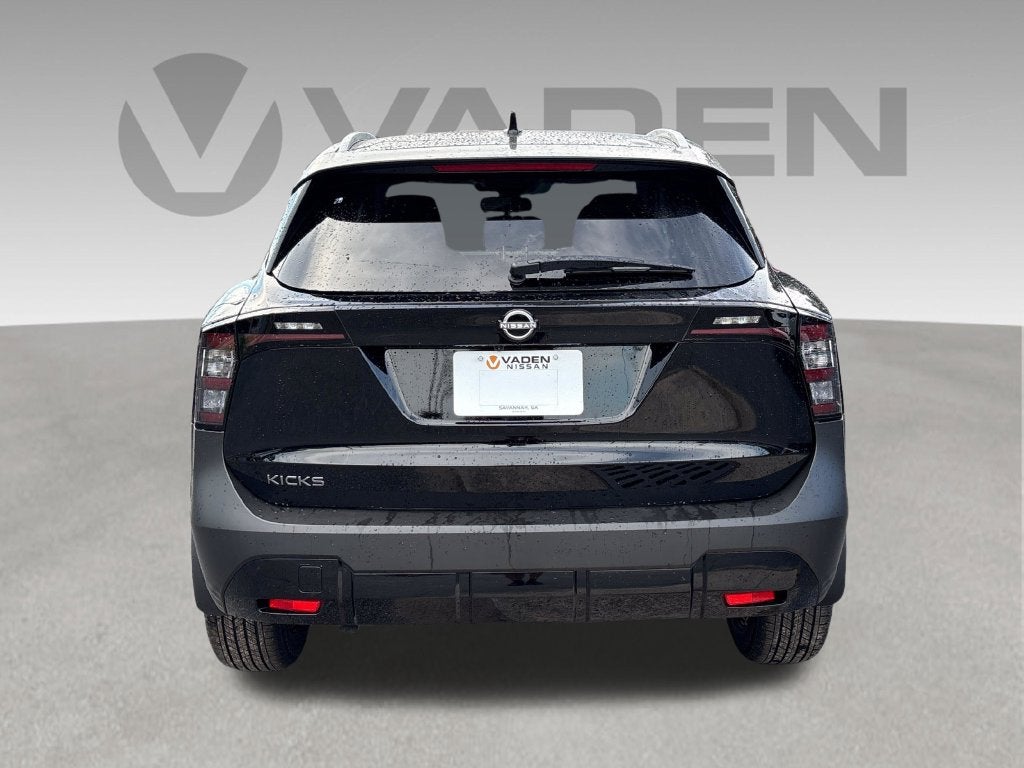 2027 Nissan Kicks SV
