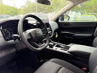 2026 Nissan Pathfinder SV