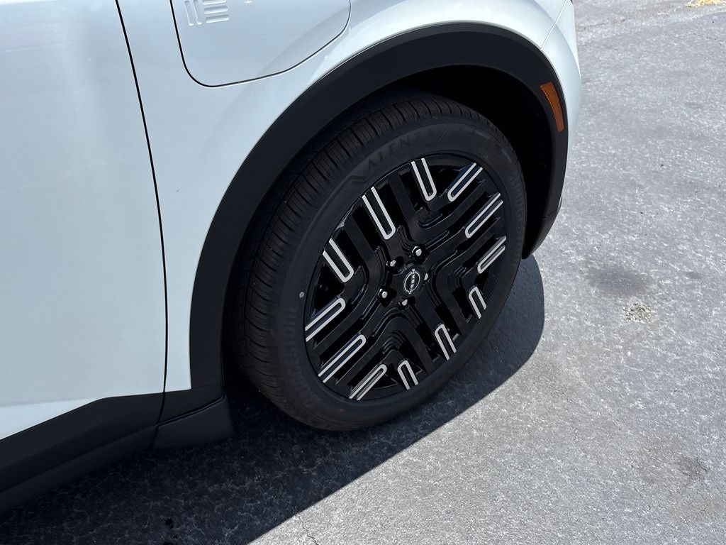 2026 Nissan LEAF Platinum+