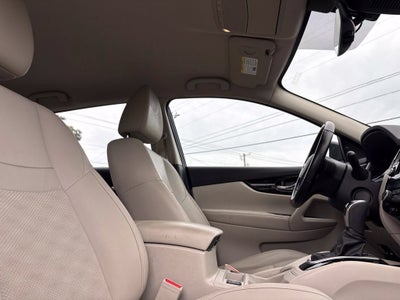 2022 Nissan Rogue Sport SV