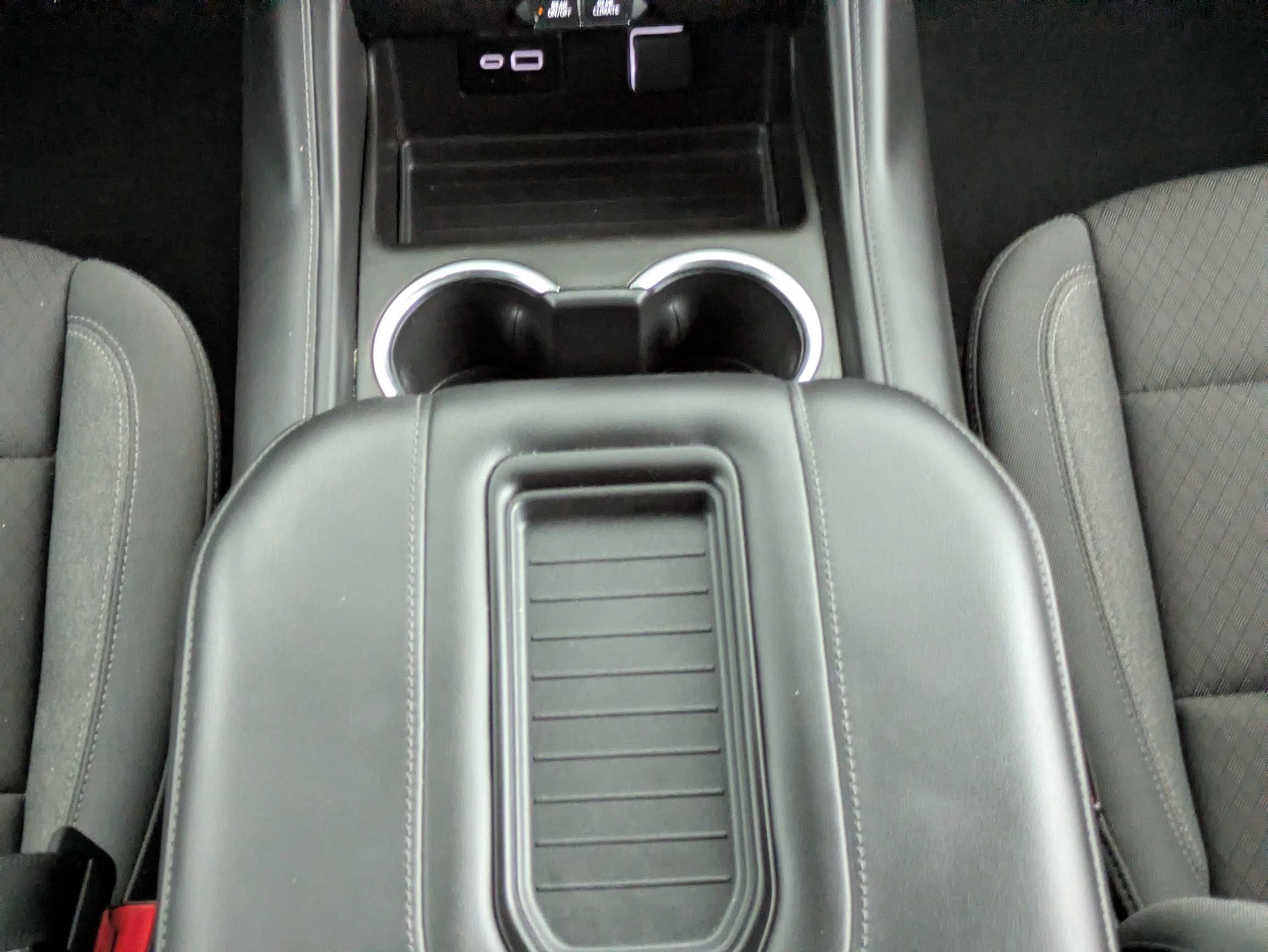 2024 Chevrolet Suburban LS