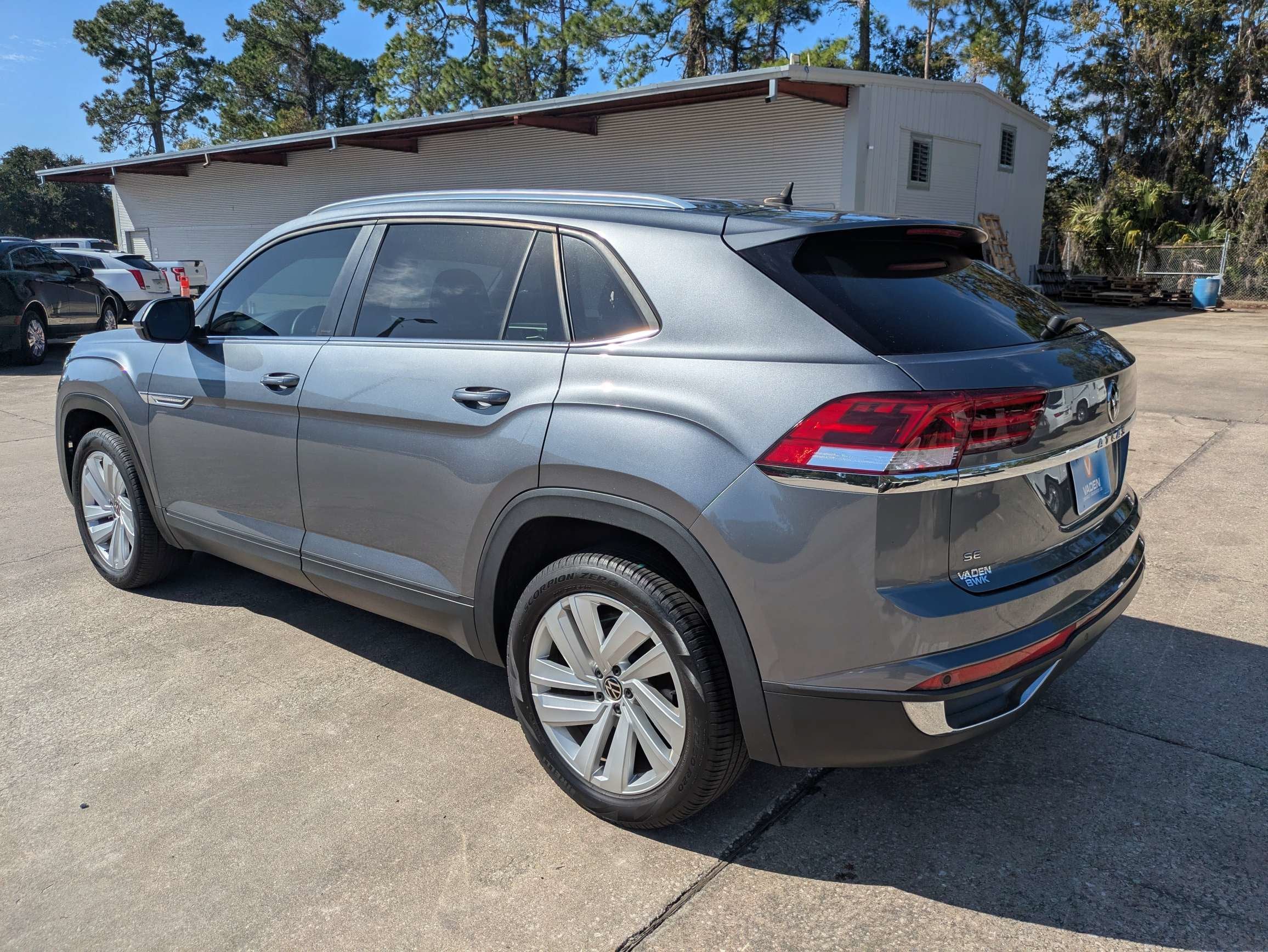 2023 Volkswagen Atlas Cross Sport 2.0T SE w/Technology