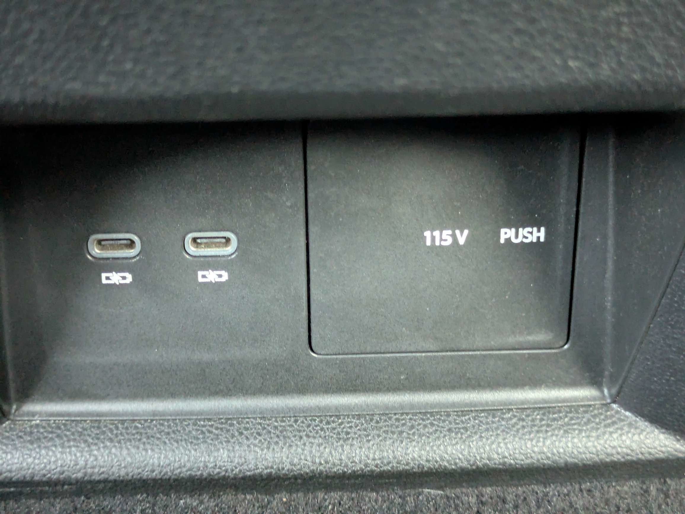 2023 Volkswagen Atlas Cross Sport 2.0T SE w/Technology