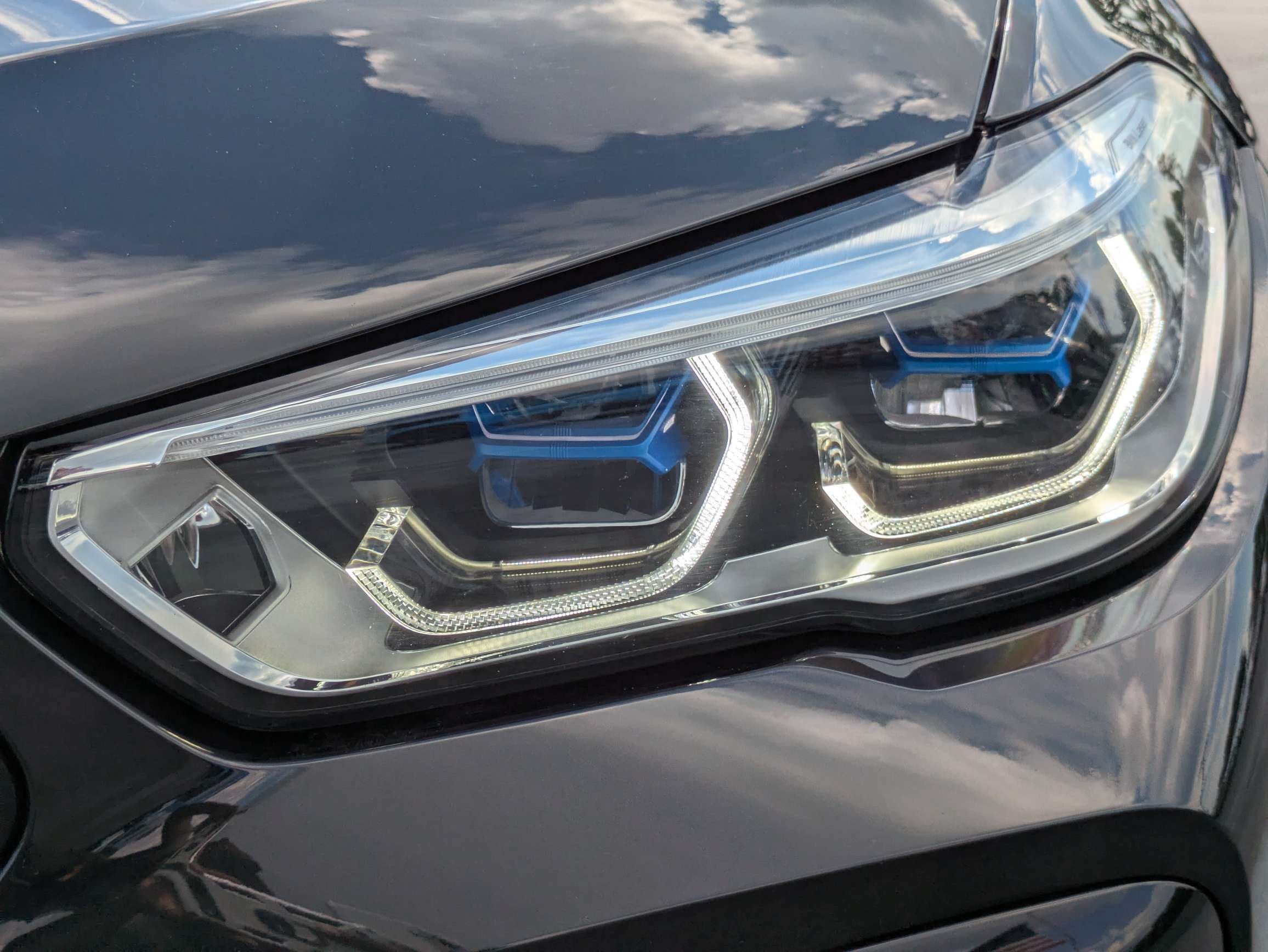 2023 BMW X6 M50i