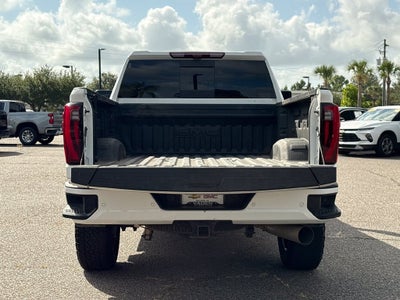 2025 GMC Sierra 3500HD 4WD Crew Cab Standard Bed Denali