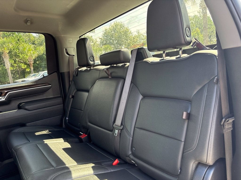 2025 GMC Sierra 1500 4WD Crew Cab Short Box SLT
