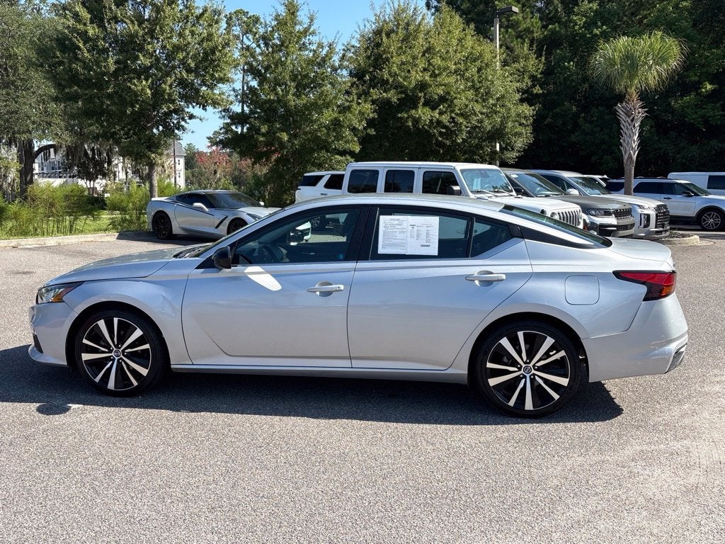 2022 Nissan Altima SR FWD