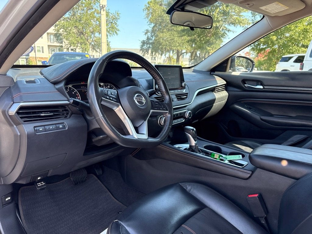 2022 Nissan Altima SR FWD